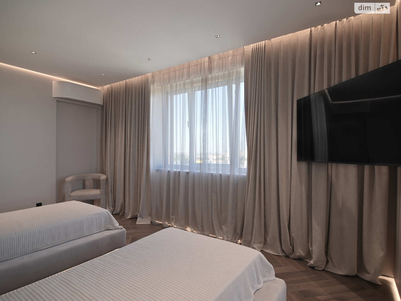 Продажа трехкомнатной квартиры в Ровно, на ул. Киевская 19, район 12-школа фото 1