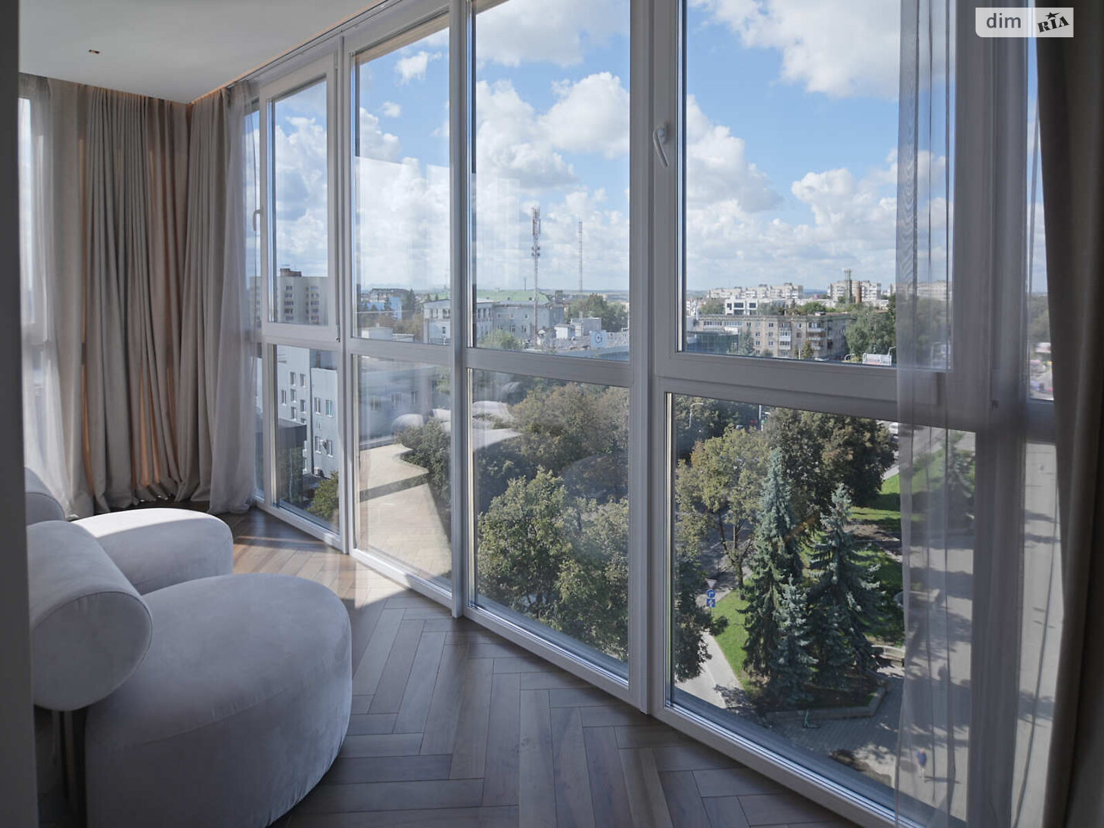 Продажа трехкомнатной квартиры в Ровно, на ул. Киевская 19, район 12-школа фото 1