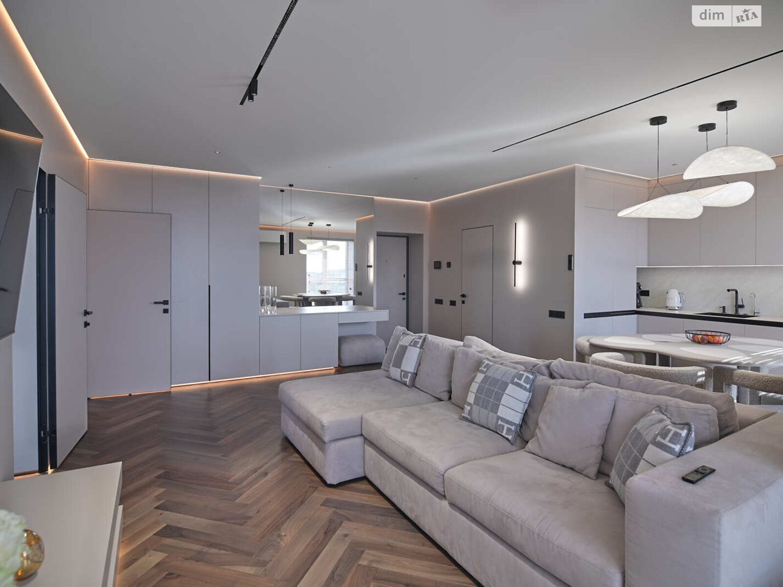 Продажа трехкомнатной квартиры в Ровно, на ул. Киевская 19, район 12-школа фото 1