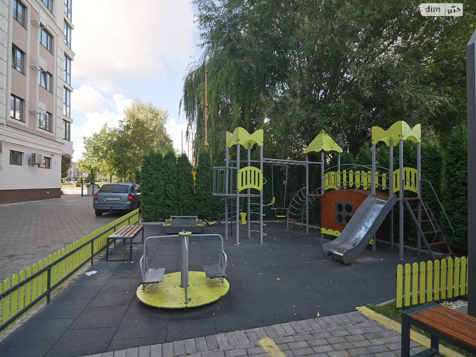 Продажа трехкомнатной квартиры в Ровно, на ул. Киевская 19, район 12-школа фото 1