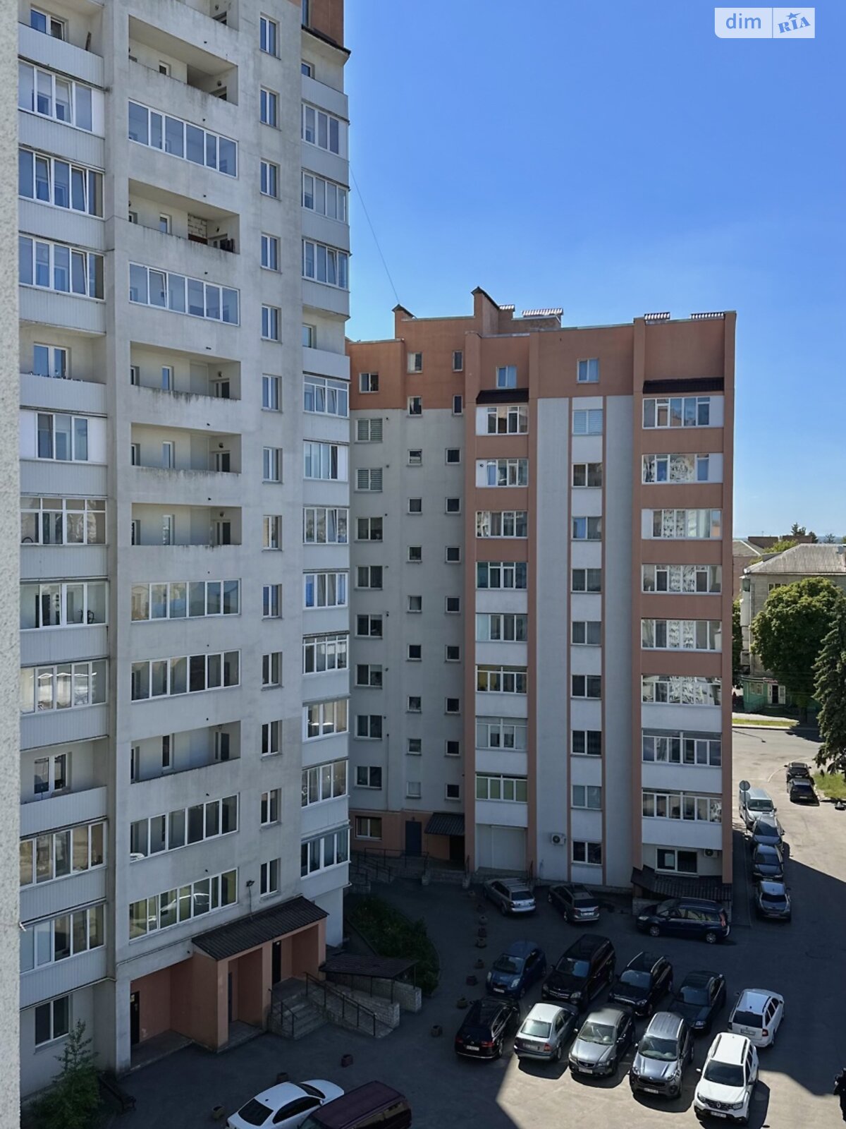 Продаж двокімнатної квартири в Рівному, на вул. Відінська 5В, район 12-школа фото 1