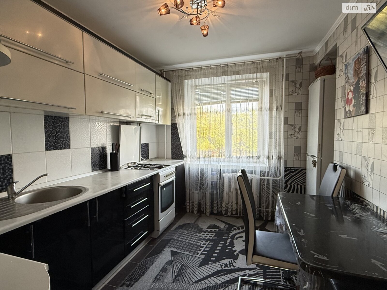 Продажа трехкомнатной квартиры в Ровно, на ул. Полевая 2, район Агропереробка фото 1