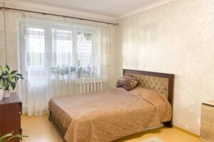 Продажа однокомнатной квартиры в Ровно, на ул. Кулика и Гудачека, район Авторынок фото 2