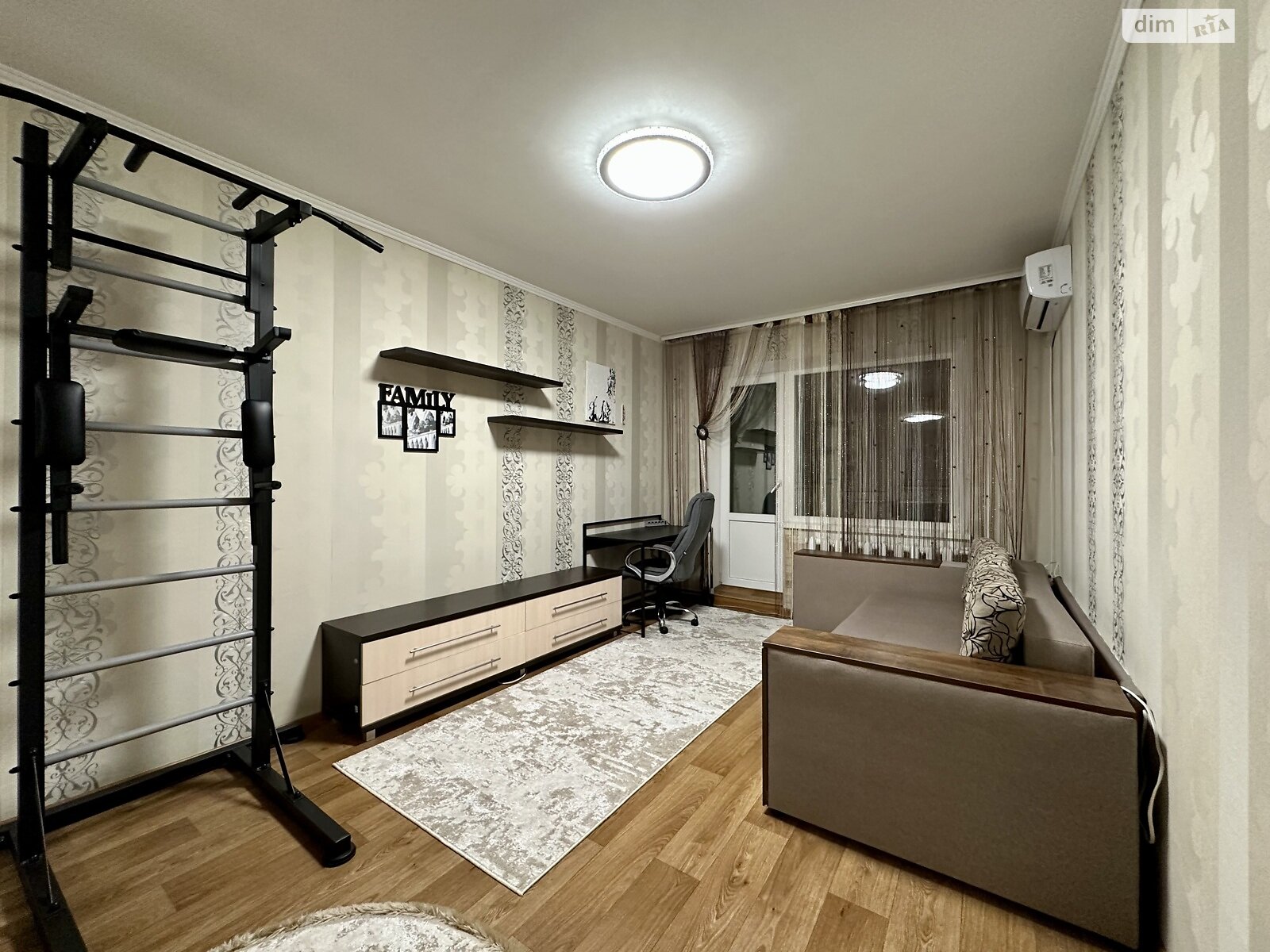 Продажа однокомнатной квартиры в Ровно, на ул. Кулика и Гудачека 46, район Авторынок фото 1