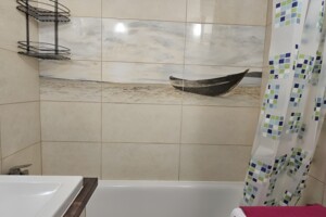 Продаж трикімнатної квартири в Рівному, на вул. Млинівська 41, район Ювілейний фото 2