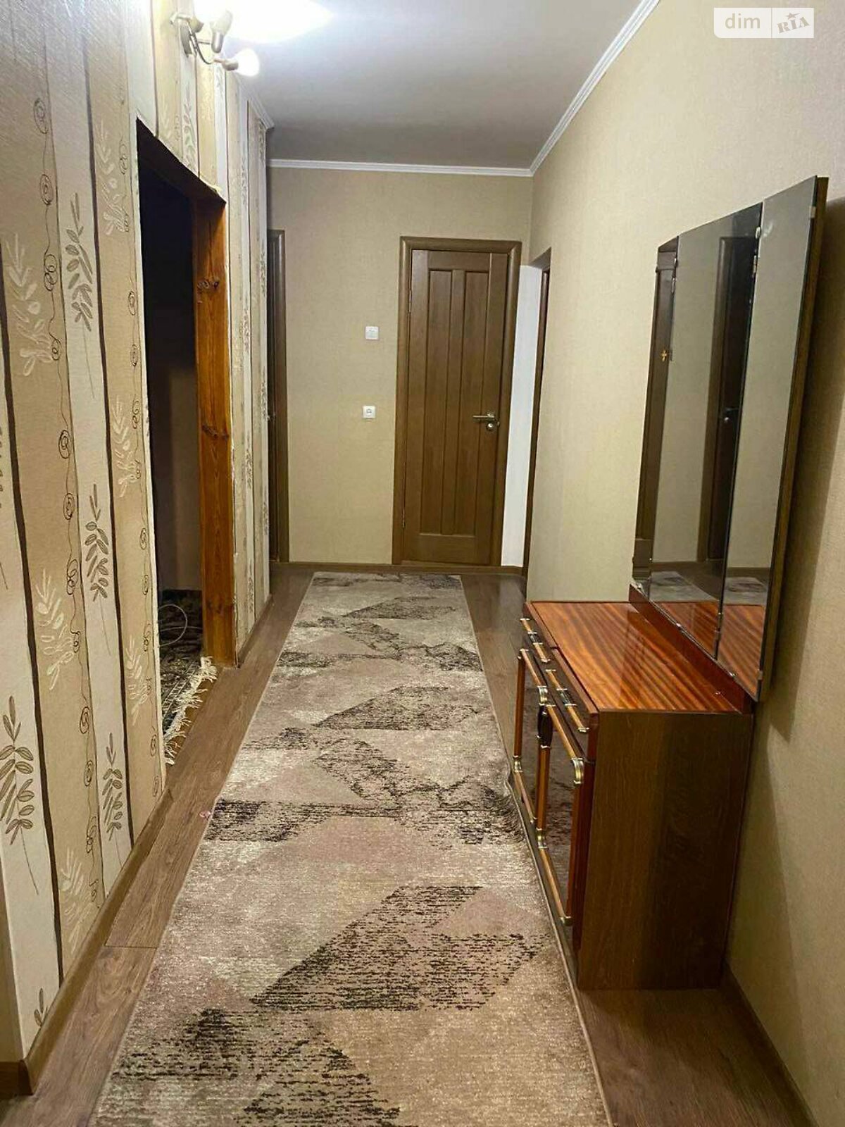 Продажа трехкомнатной квартиры в Ровно, на ул. Млыновская 41, район Авторынок фото 1 Продажа трехкомнатной квартиры в Ровно, на ул. Млыновская 41, район Авторынок фото 1