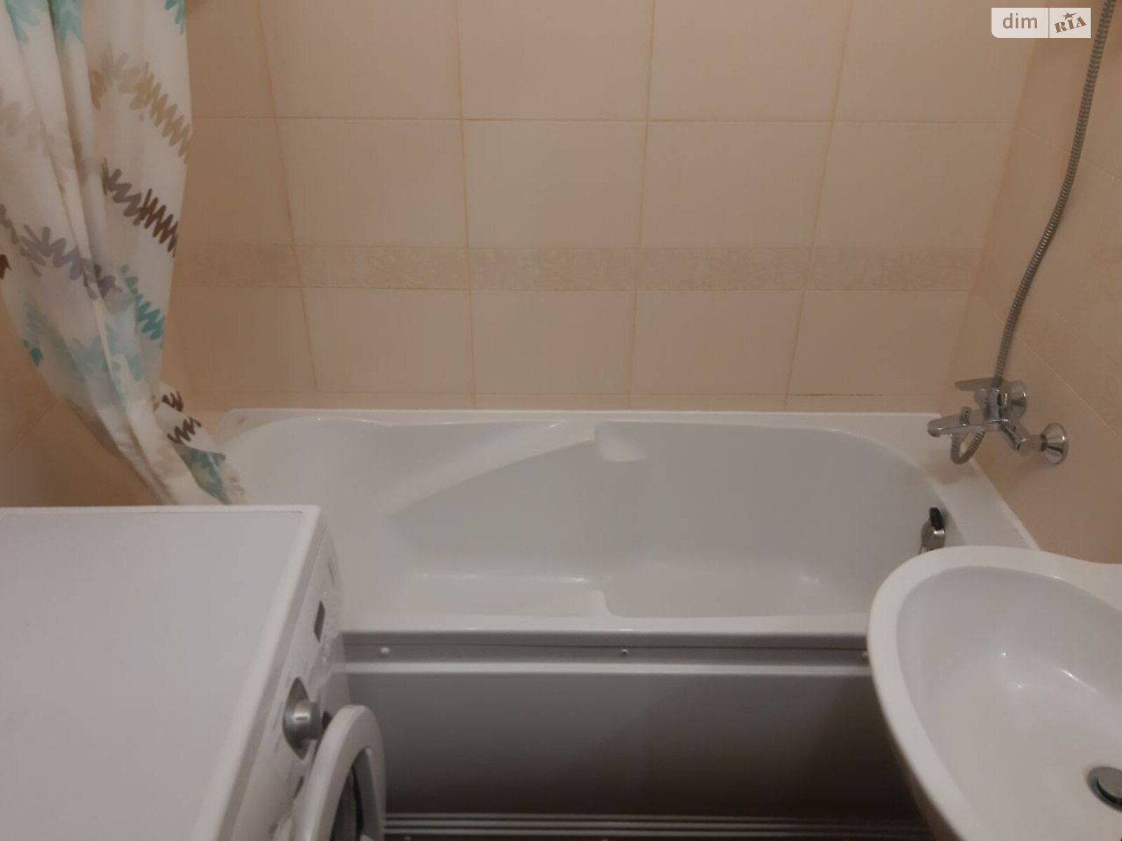 Продажа трехкомнатной квартиры в Ровно, на ул. Млыновская 41, район Авторынок фото 1 Продажа трехкомнатной квартиры в Ровно, на ул. Млыновская 41, район Авторынок фото 1