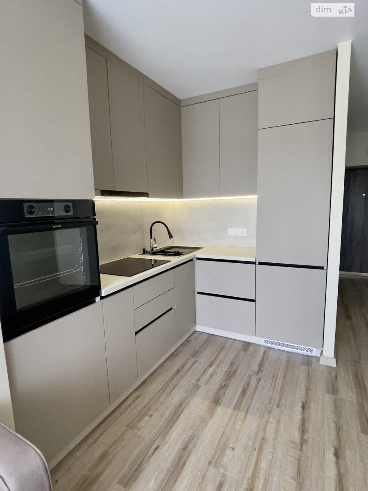 Продажа однокомнатной квартиры в Ровно, на ул. Соборная 285Д, район Авторынок фото 1 Продажа однокомнатной квартиры в Ровно, на ул. Соборная 285Д, район Авторынок фото 1