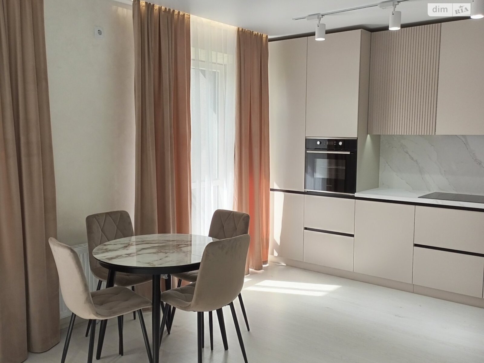 Продажа однокомнатной квартиры в Ровно, на ул. Соборная 285Д, район Авторынок фото 1 Продажа однокомнатной квартиры в Ровно, на ул. Соборная 285Д, район Авторынок фото 1