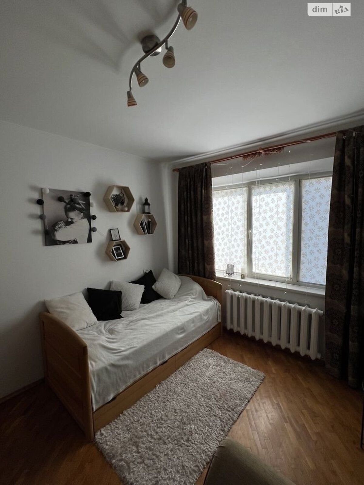 Продажа четырехкомнатной квартиры в Ровно, на ул. Буковинская, район Автовокзал фото 1
