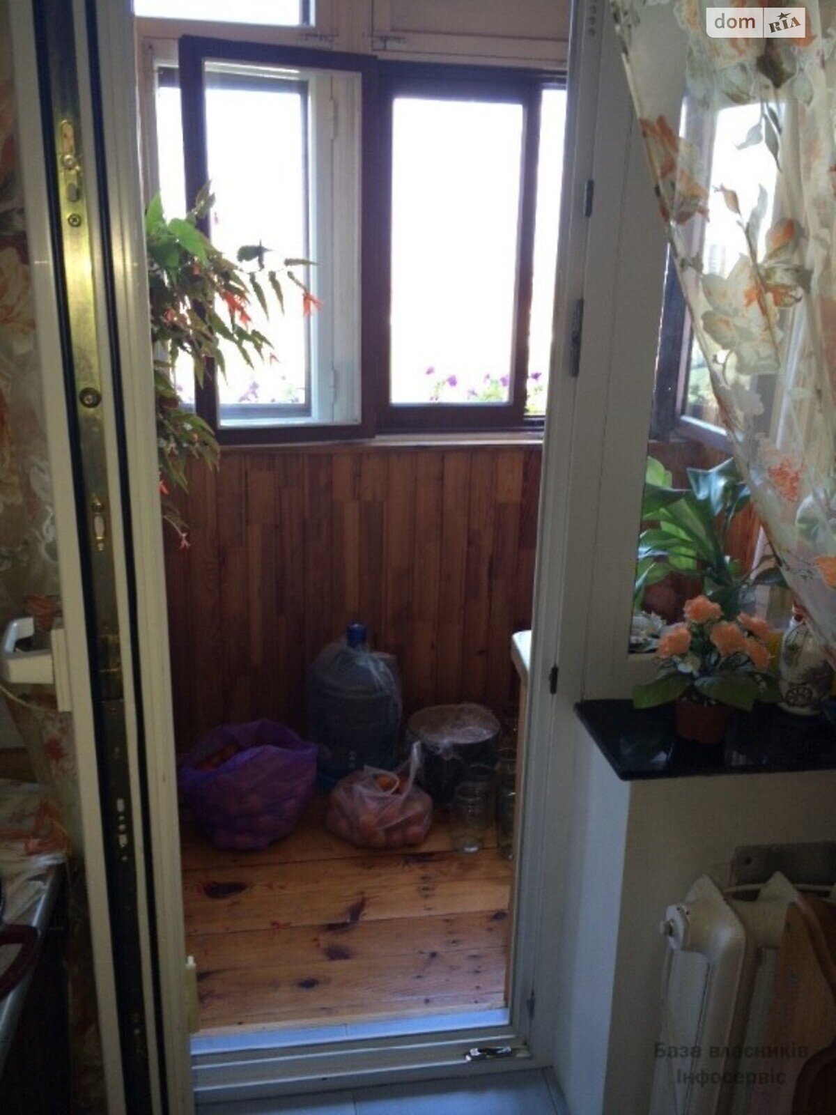 Продажа пятикомнатной квартиры в Ровно, на ул. Буковинская, район Автовокзал фото 1