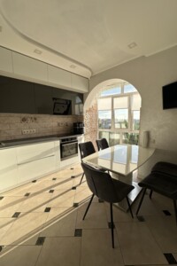 Продажа двухкомнатной квартиры в Ровно, на ул. Галицкого Данилы 16, район Автовокзал фото 2