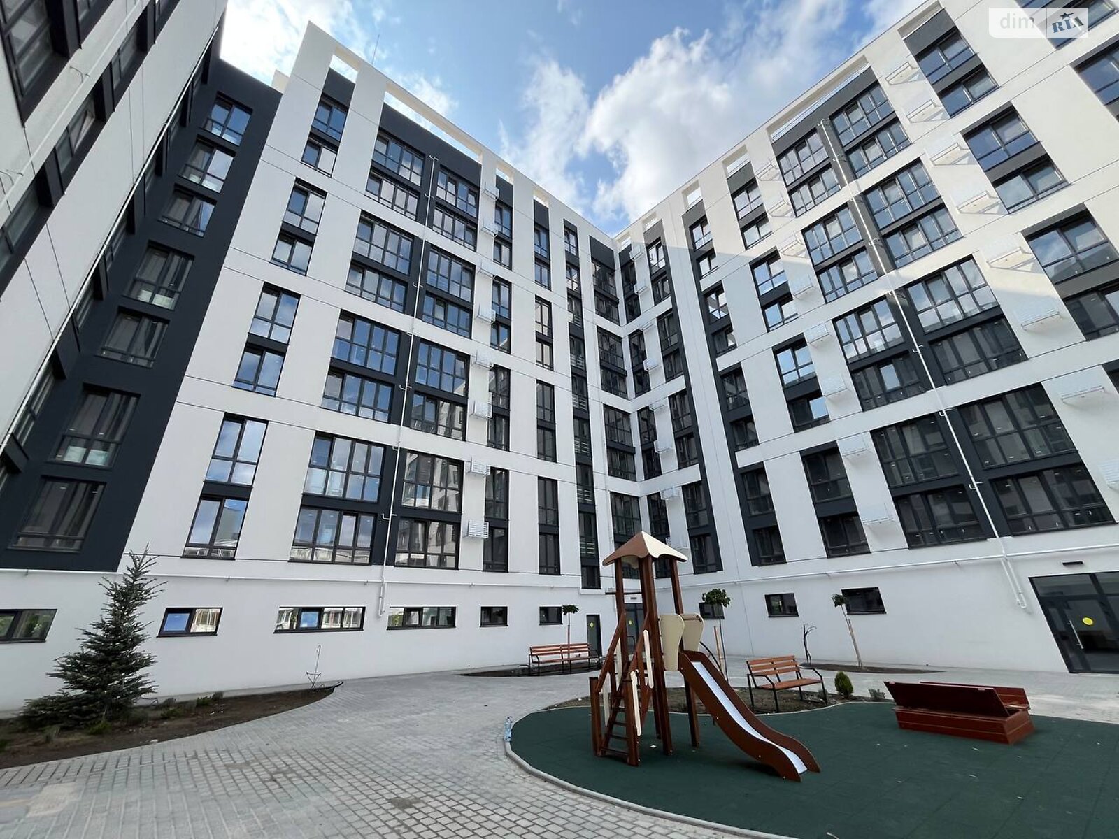 Продажа однокомнатной квартиры в Ровно, на ул. Галицкого Данилы 25, район Автовокзал фото 1