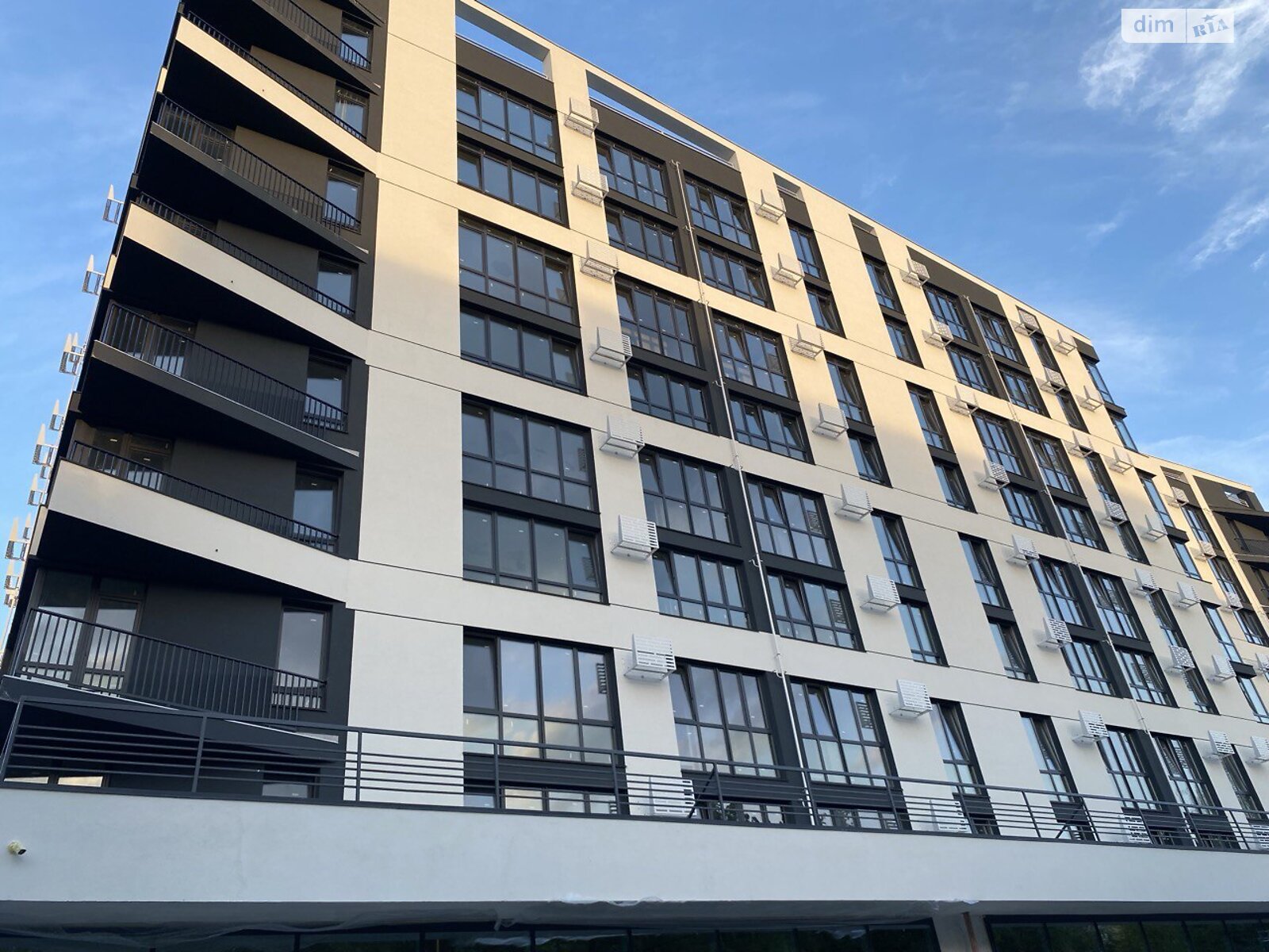 Продажа двухкомнатной квартиры в Ровно, на ул. Галицкого Данилы 25, район Автовокзал фото 1 Продажа двухкомнатной квартиры в Ровно, на ул. Галицкого Данилы 25, район Автовокзал фото 1