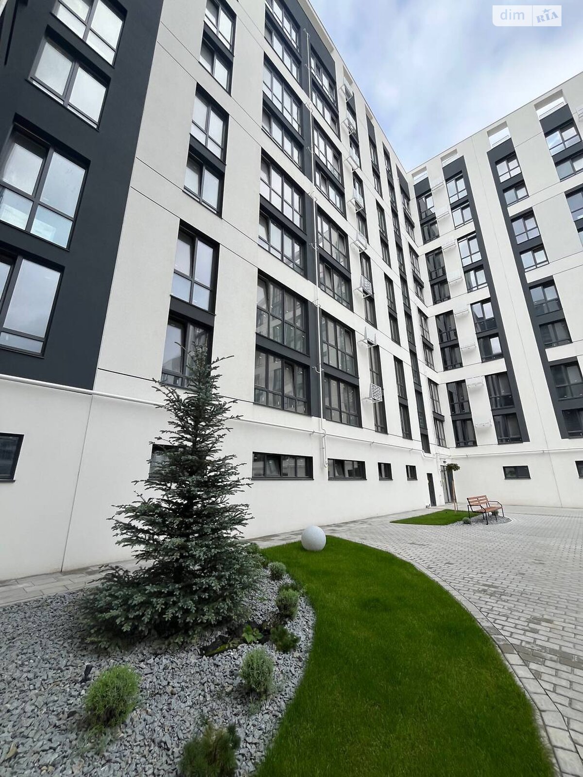 Продажа однокомнатной квартиры в Ровно, на ул. Галицкого Данилы 25, район Автовокзал фото 1 Продажа однокомнатной квартиры в Ровно, на ул. Галицкого Данилы 25, район Автовокзал фото 1