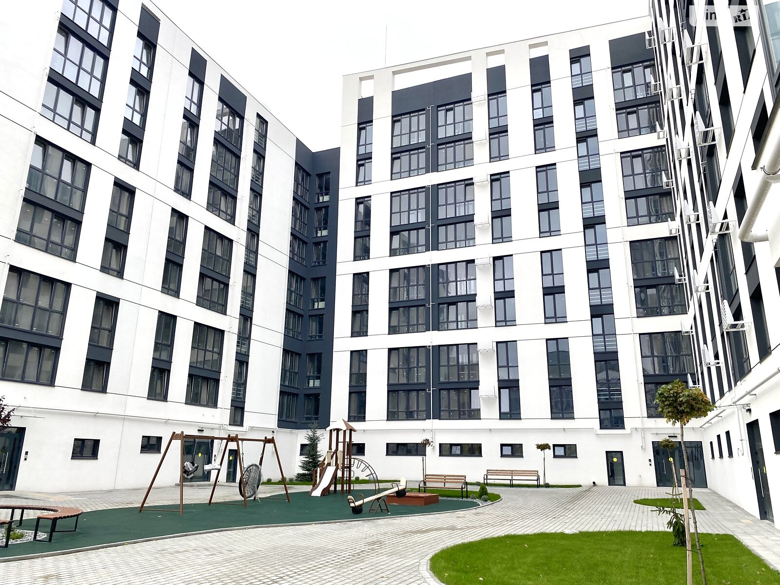 Продажа однокомнатной квартиры в Ровно, на ул. Галицкого Данилы 25, район Автовокзал фото 1 Продажа однокомнатной квартиры в Ровно, на ул. Галицкого Данилы 25, район Автовокзал фото 1