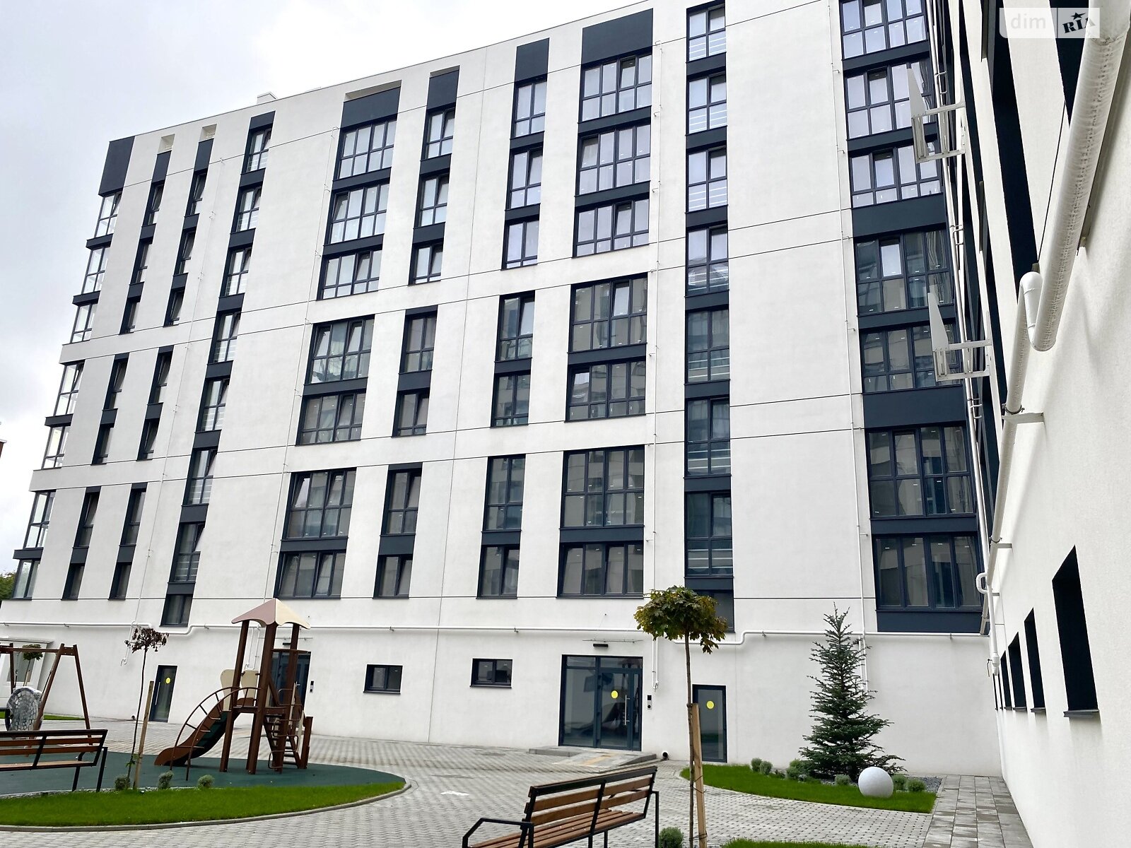 Продажа однокомнатной квартиры в Ровно, на ул. Галицкого Данилы 25, район Автовокзал фото 1 Продажа однокомнатной квартиры в Ровно, на ул. Галицкого Данилы 25, район Автовокзал фото 1