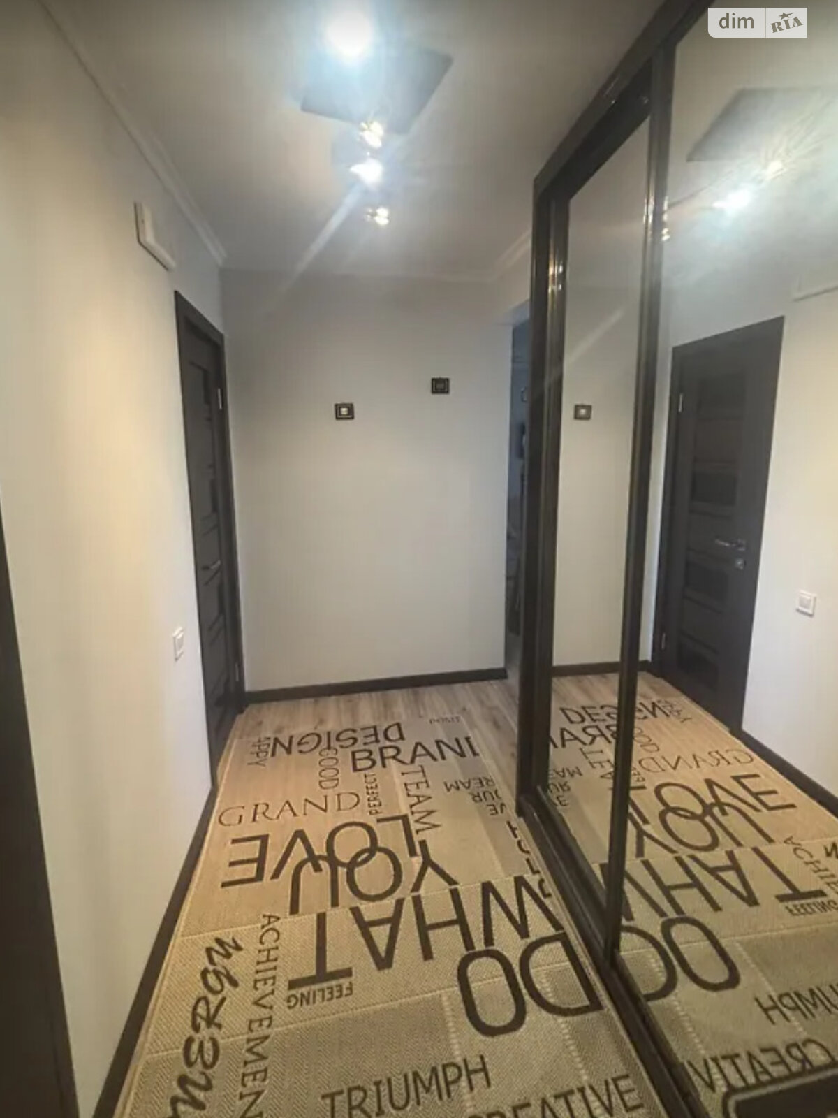 Продажа трехкомнатной квартиры в Ровно, на ул. Киевская 42, район Автовокзал фото 1 Продажа трехкомнатной квартиры в Ровно, на ул. Киевская 42, район Автовокзал фото 1