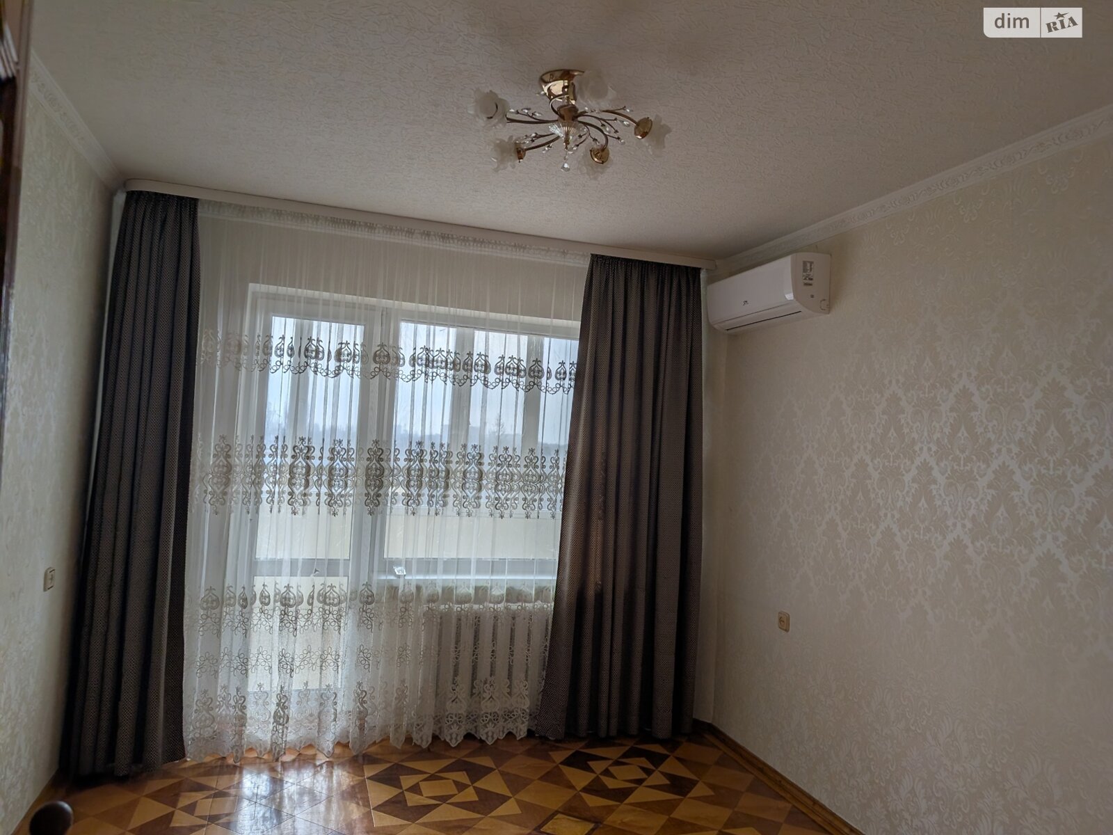 Продажа трехкомнатной квартиры в Ровно, на ул. Киевская, район Автовокзал фото 1