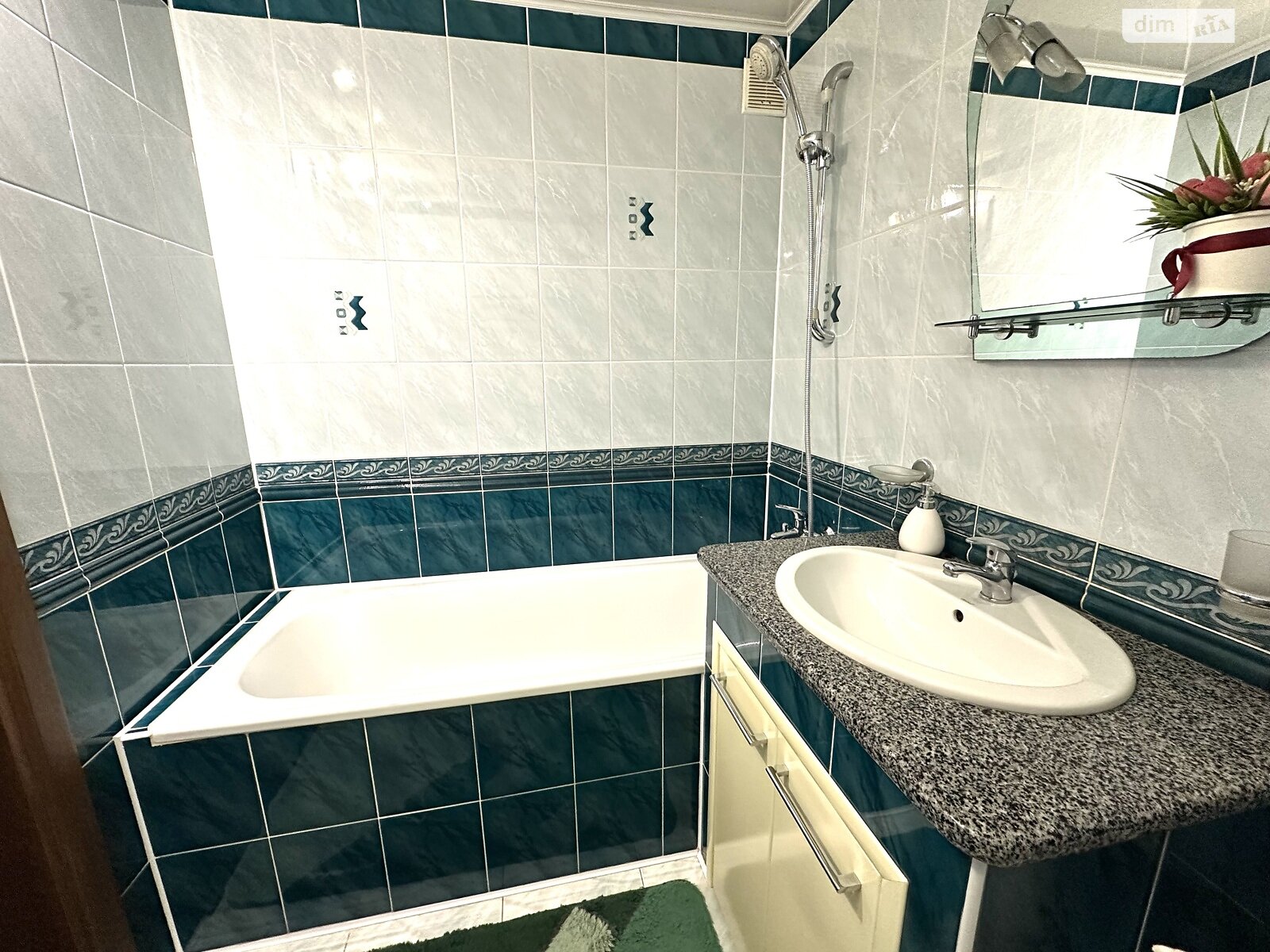 Продажа трехкомнатной квартиры в Ровно, на ул. Степана Бандеры 69В, район Автовокзал фото 1 Продажа трехкомнатной квартиры в Ровно, на ул. Степана Бандеры 69В, район Автовокзал фото 1