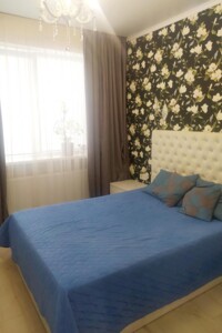Продажа трехкомнатной квартиры в Ровно, на ул. Небесной Сотни, район Центр фото 2