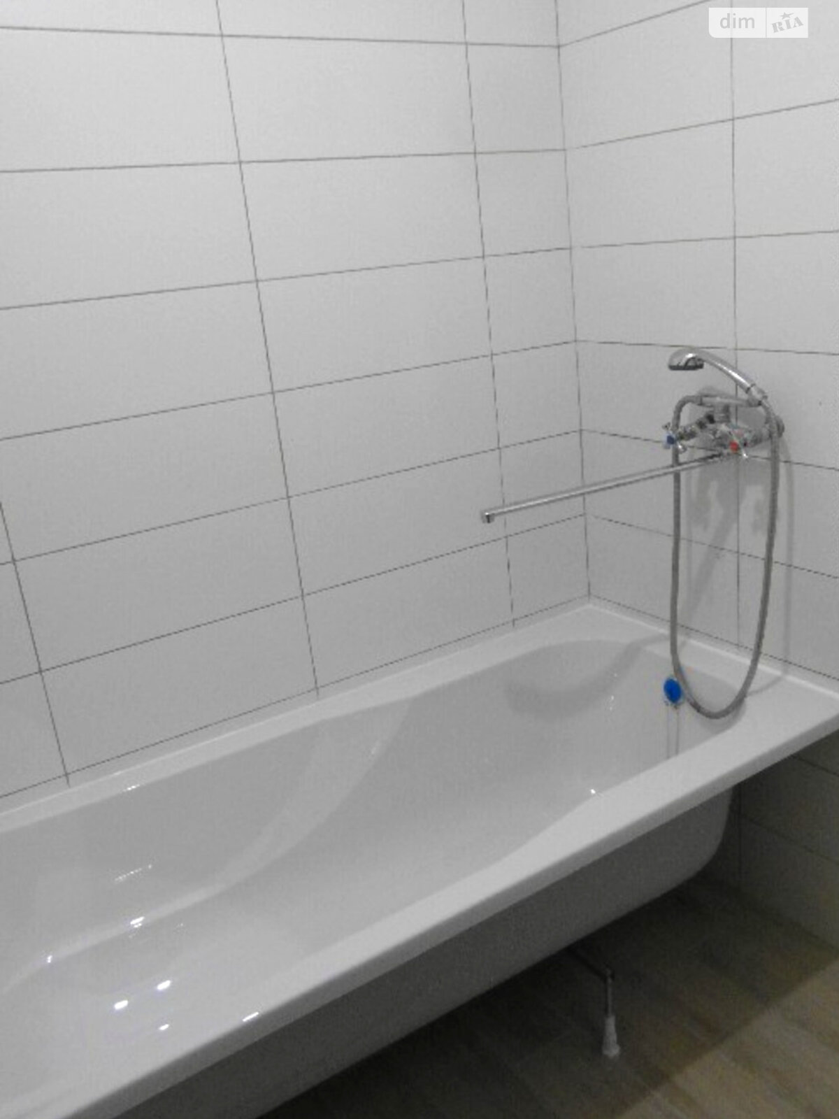 Продажа четырехкомнатной квартиры в Белой Кринице, на ул. Ровенская, фото 1 Продажа четырехкомнатной квартиры в Белой Кринице, на ул. Ровенская, фото 1