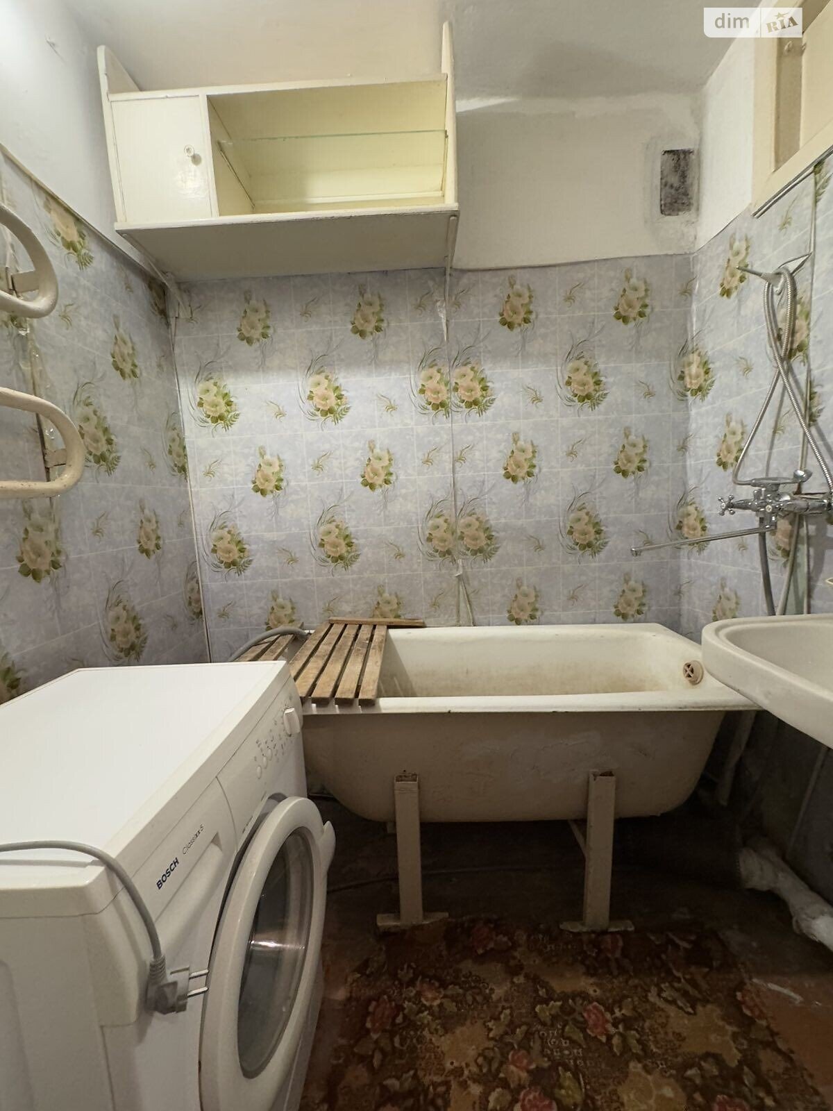 Продажа трехкомнатной квартиры в Ровно, на ул. Белая, фото 1 Продажа трехкомнатной квартиры в Ровно, на ул. Белая, фото 1