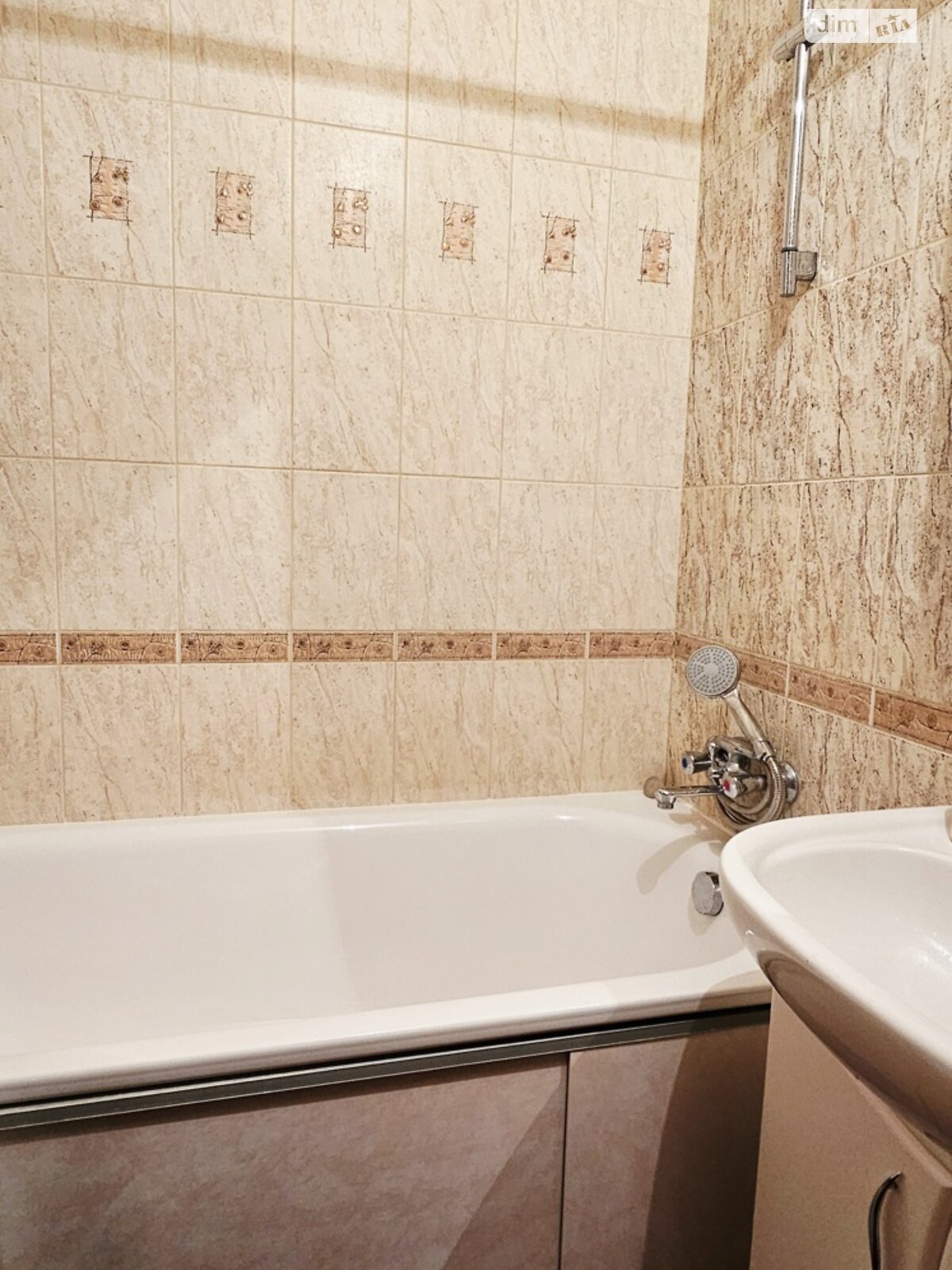 Продаж двокімнатної квартири в Рівному, на вул. Кулика і Гудачека 6, район Боярка фото 1 Продаж двокімнатної квартири в Рівному, на вул. Кулика і Гудачека 6, район Боярка фото 1