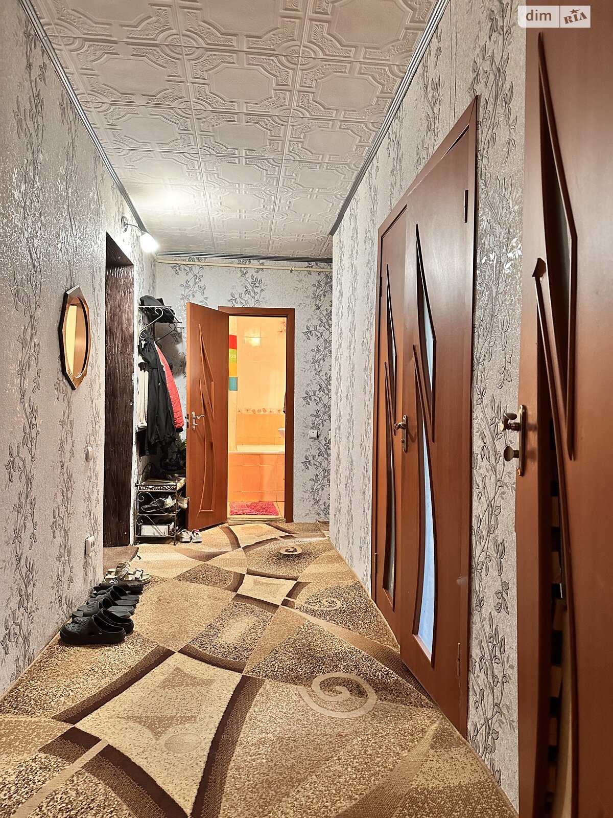 Продаж двокімнатної квартири в Рівному, на вул. Гайдамацька 31, район Чайка фото 1 Продаж двокімнатної квартири в Рівному, на вул. Гайдамацька 31, район Чайка фото 1