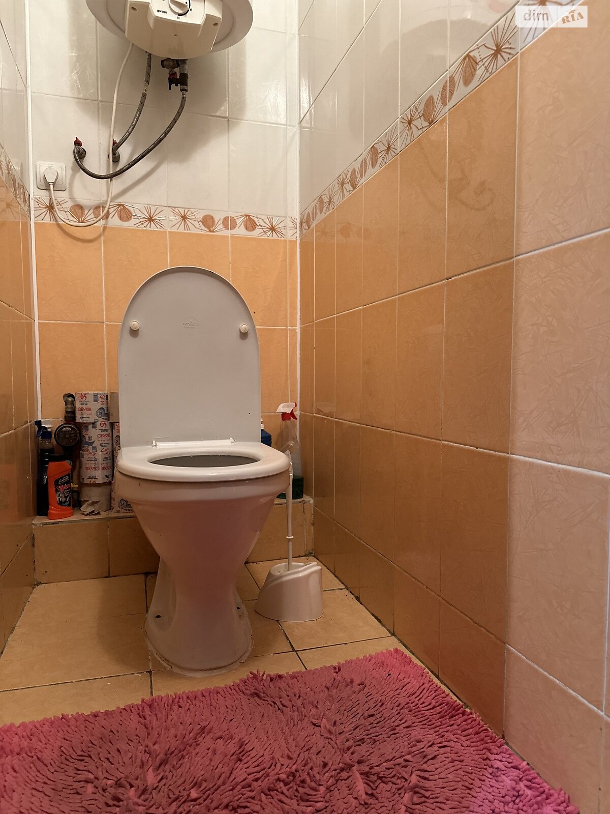 Продаж двокімнатної квартири в Рівному, на вул. Гайдамацька 31, район Чайка фото 1 Продаж двокімнатної квартири в Рівному, на вул. Гайдамацька 31, район Чайка фото 1