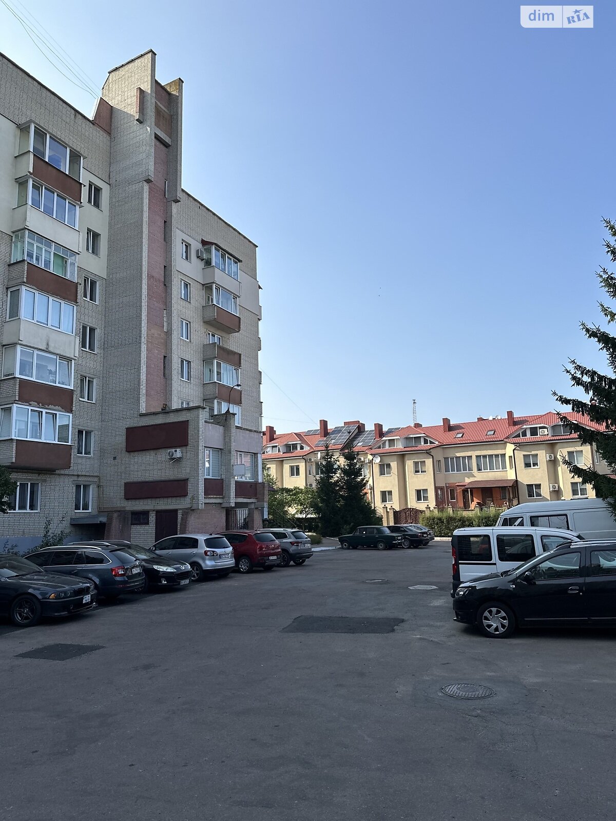 Продаж двокімнатної квартири в Рівному, на вул. Гайдамацька 31, район Чайка фото 1 Продаж двокімнатної квартири в Рівному, на вул. Гайдамацька 31, район Чайка фото 1