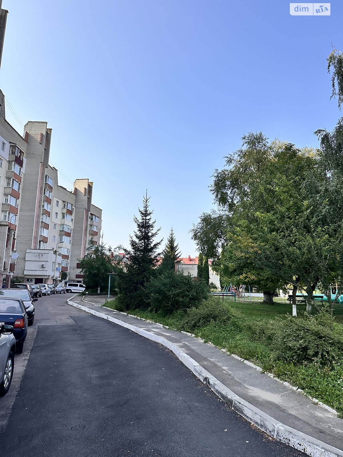 Продаж двокімнатної квартири в Рівному, на вул. Гайдамацька 31, район Чайка фото 1 Продаж двокімнатної квартири в Рівному, на вул. Гайдамацька 31, район Чайка фото 1