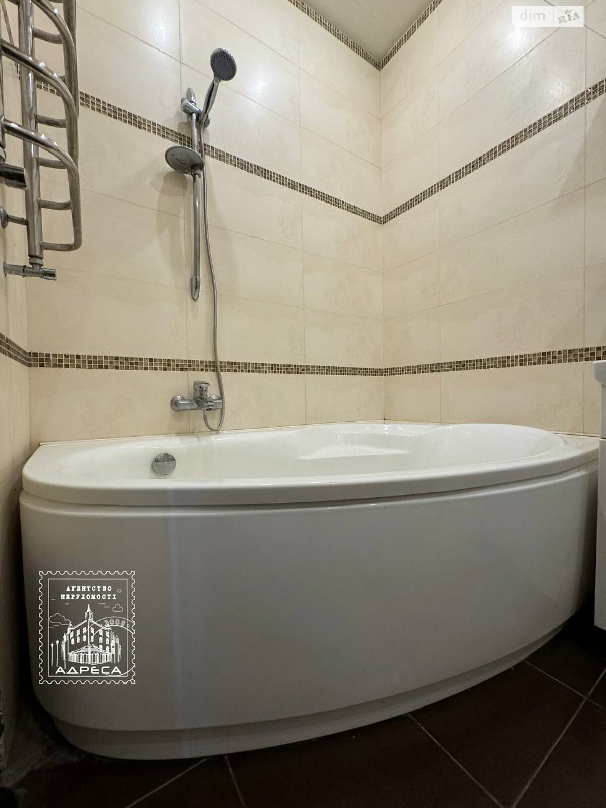 Продажа двухкомнатной квартиры в Ровно, на ул. Гайдамацкая 2В, район Чайка фото 1 Продажа двухкомнатной квартиры в Ровно, на ул. Гайдамацкая 2В, район Чайка фото 1