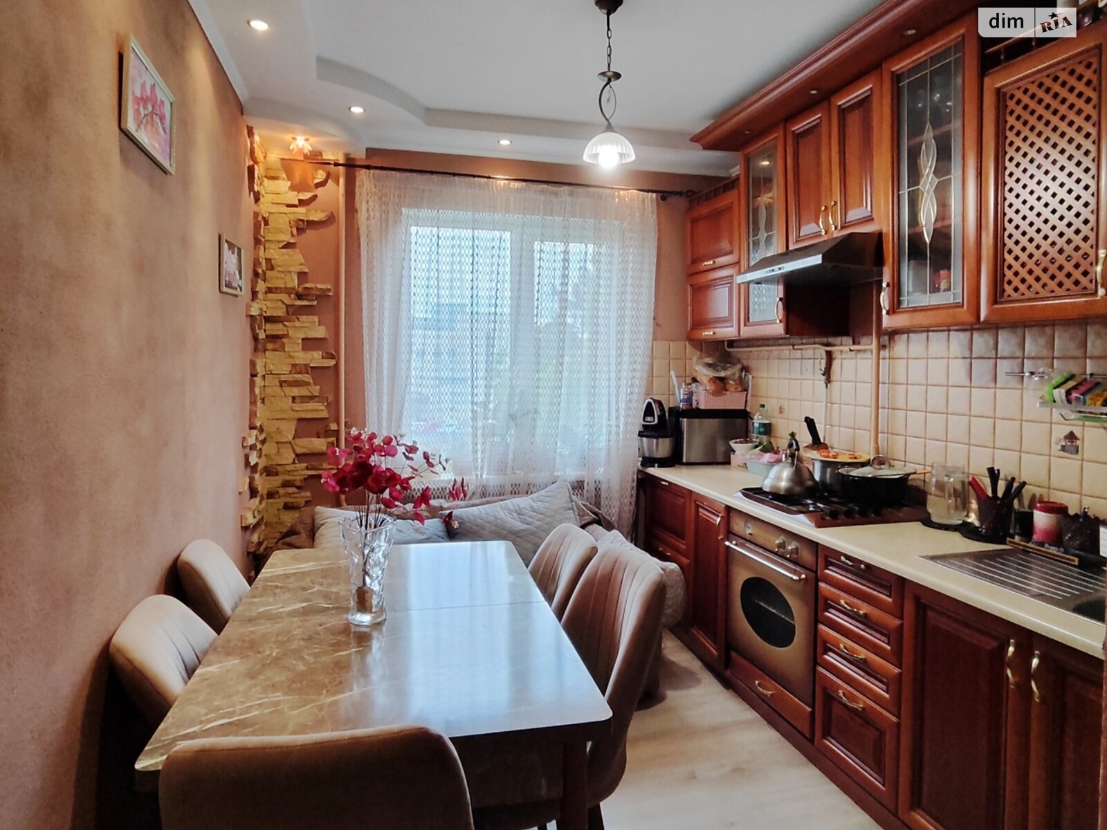 Продажа трехкомнатной квартиры в Ровно, на ул. Гайдамацкая, район Чайка фото 1 Продажа трехкомнатной квартиры в Ровно, на ул. Гайдамацкая, район Чайка фото 1