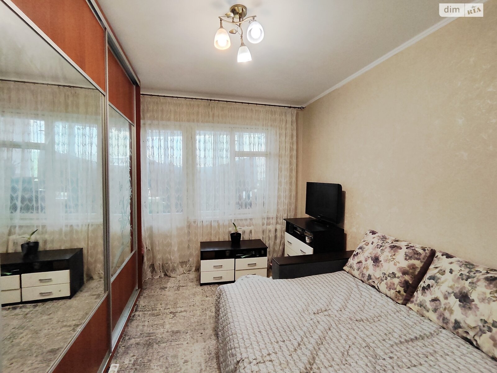 Продажа трехкомнатной квартиры в Ровно, на ул. Гайдамацкая, район Чайка фото 1 Продажа трехкомнатной квартиры в Ровно, на ул. Гайдамацкая, район Чайка фото 1