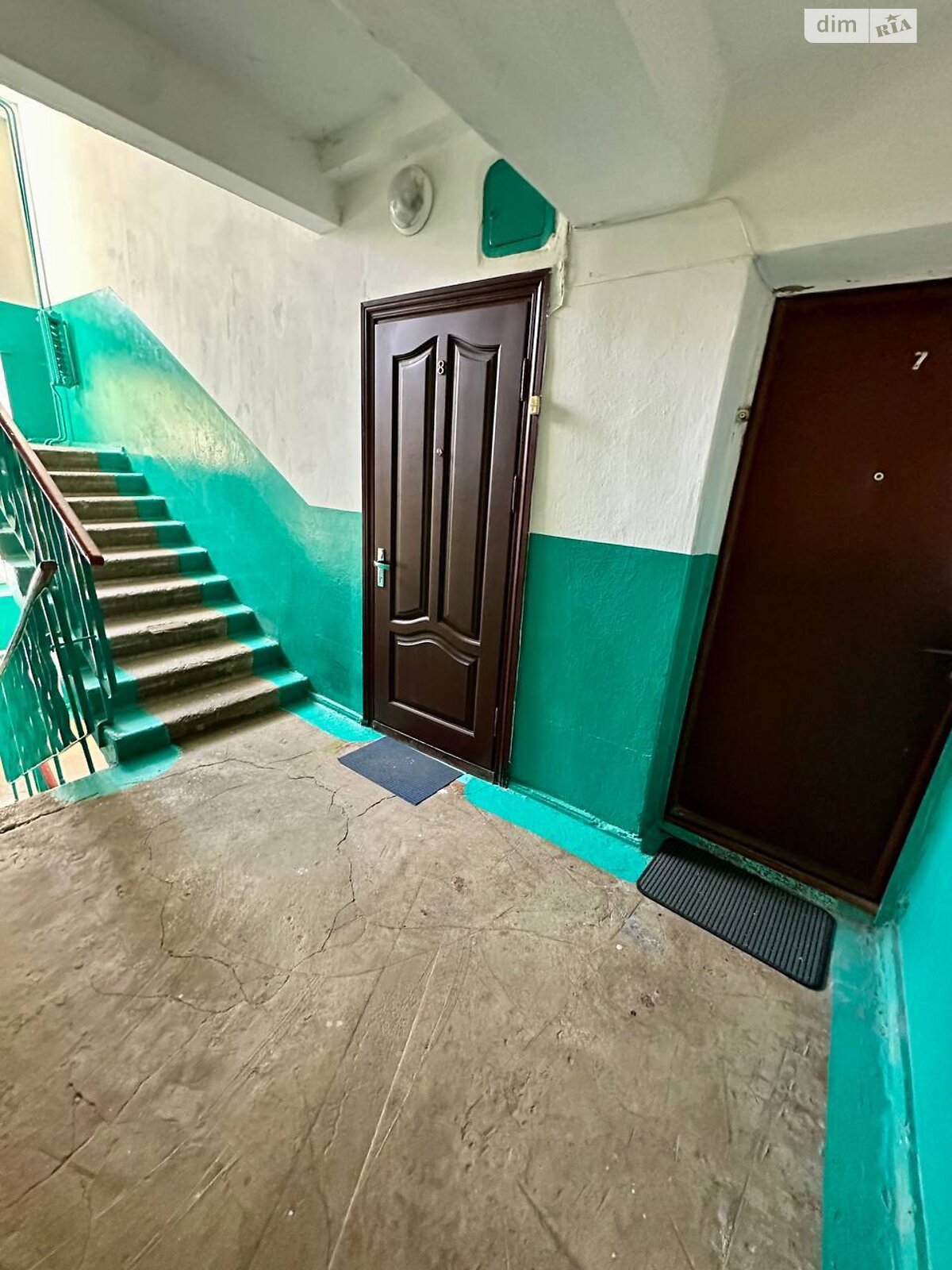 Продажа трехкомнатной квартиры в Ровно, на просп. Князя Романа 6, район Чайка фото 1 Продажа трехкомнатной квартиры в Ровно, на просп. Князя Романа 6, район Чайка фото 1