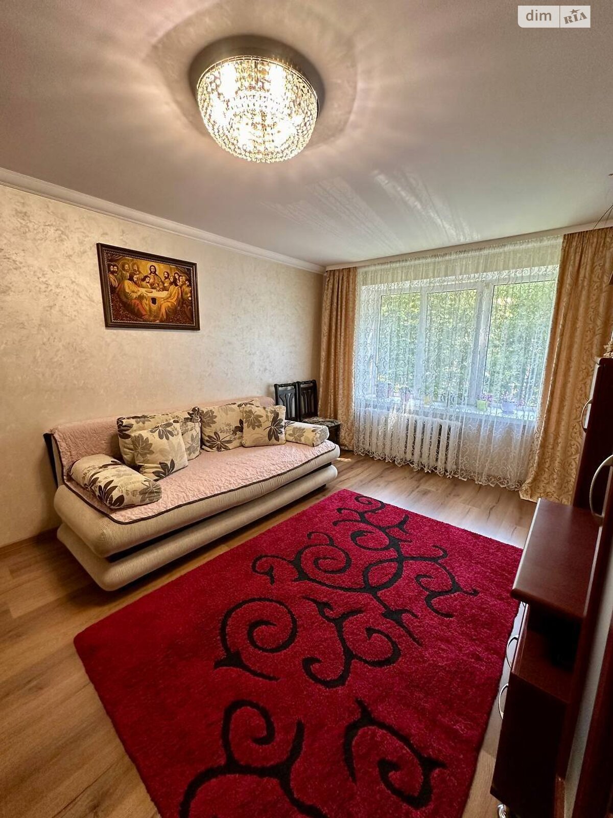 Продажа трехкомнатной квартиры в Ровно, на просп. Князя Романа 6, район Чайка фото 1 Продажа трехкомнатной квартиры в Ровно, на просп. Князя Романа 6, район Чайка фото 1