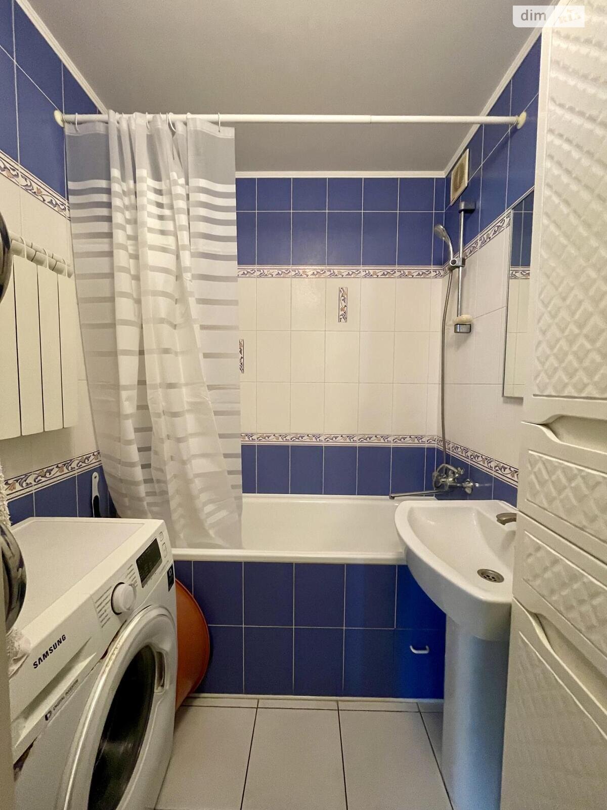 Продажа трехкомнатной квартиры в Ровно, на ул. Гайдамацкая, район Чайка фото 1