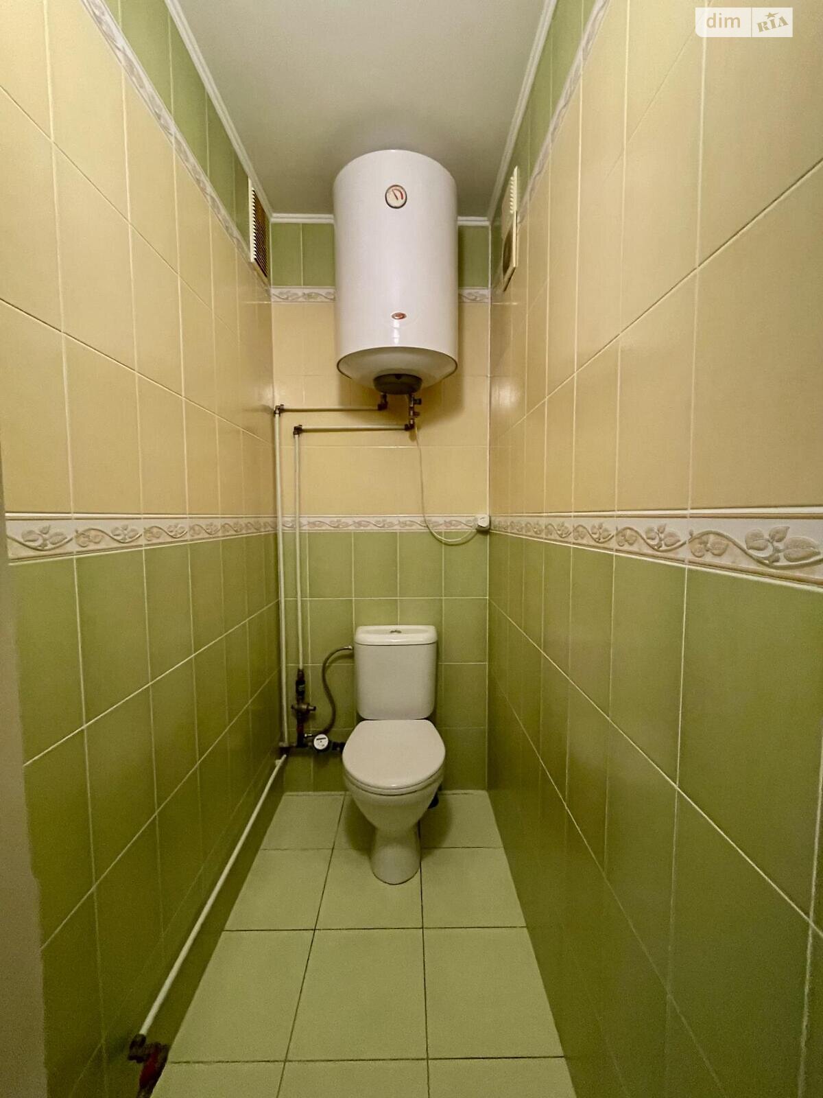 Продажа трехкомнатной квартиры в Ровно, на ул. Гайдамацкая, район Чайка фото 1