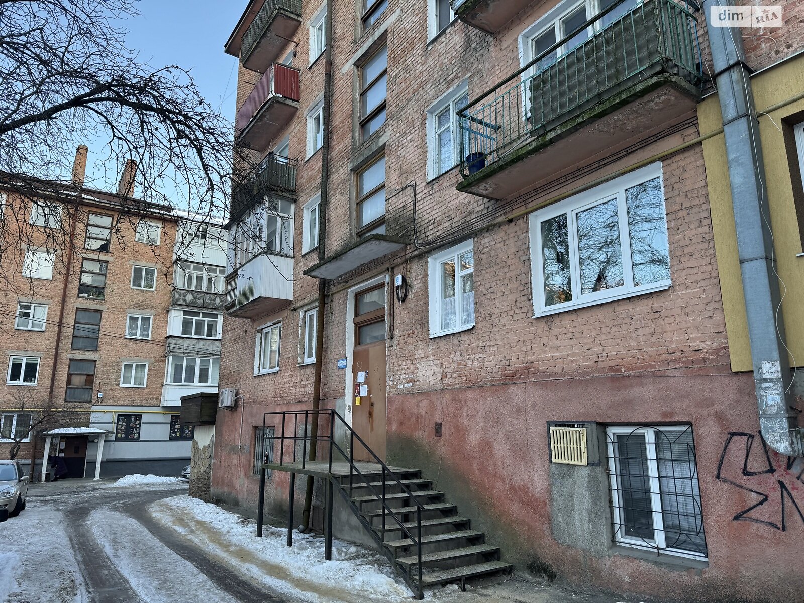 Продажа двухкомнатной квартиры в Ровно, на ул. Василия Червония 45, район Дозорцева фото 1