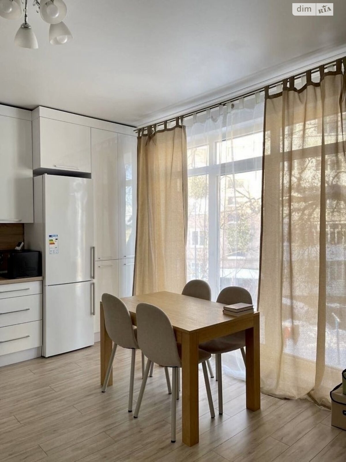 Продажа однокомнатной квартиры в Ровно, на ул. Хоткевича Гната 12, фото 1