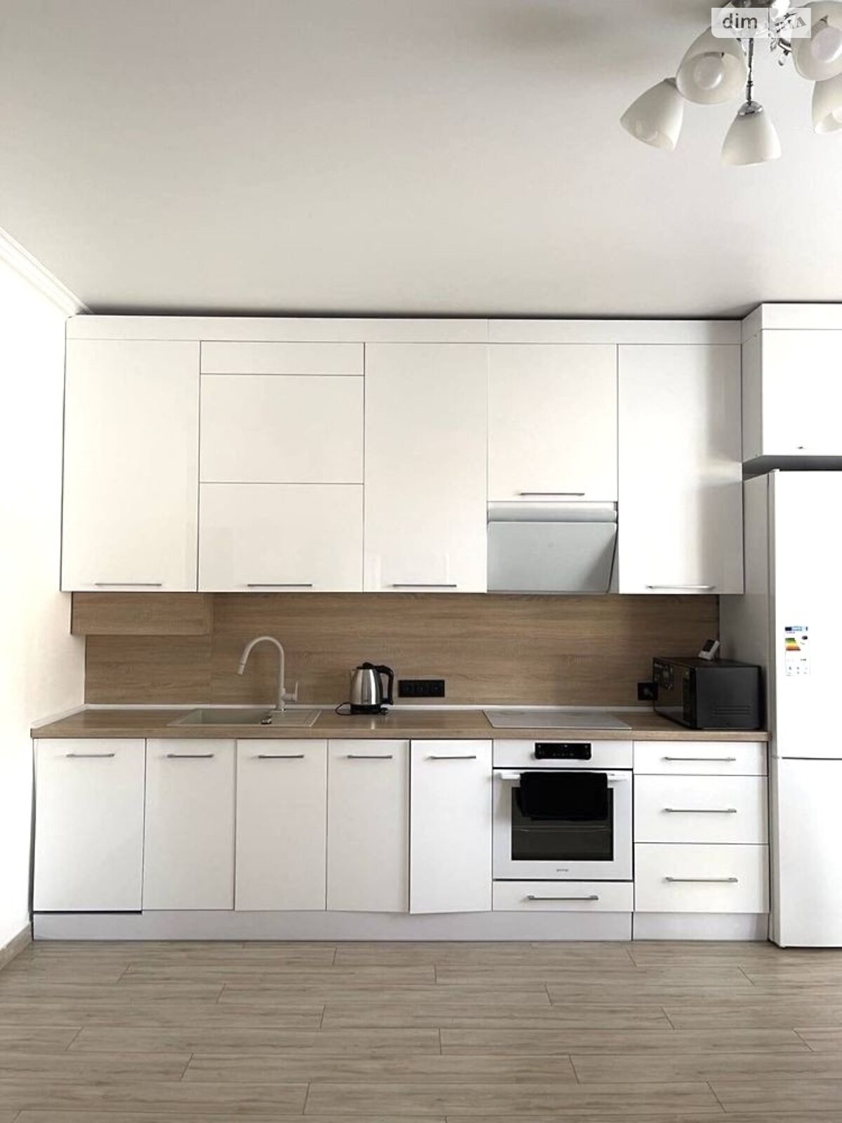 Продажа однокомнатной квартиры в Ровно, на ул. Хоткевича Гната 12, фото 1