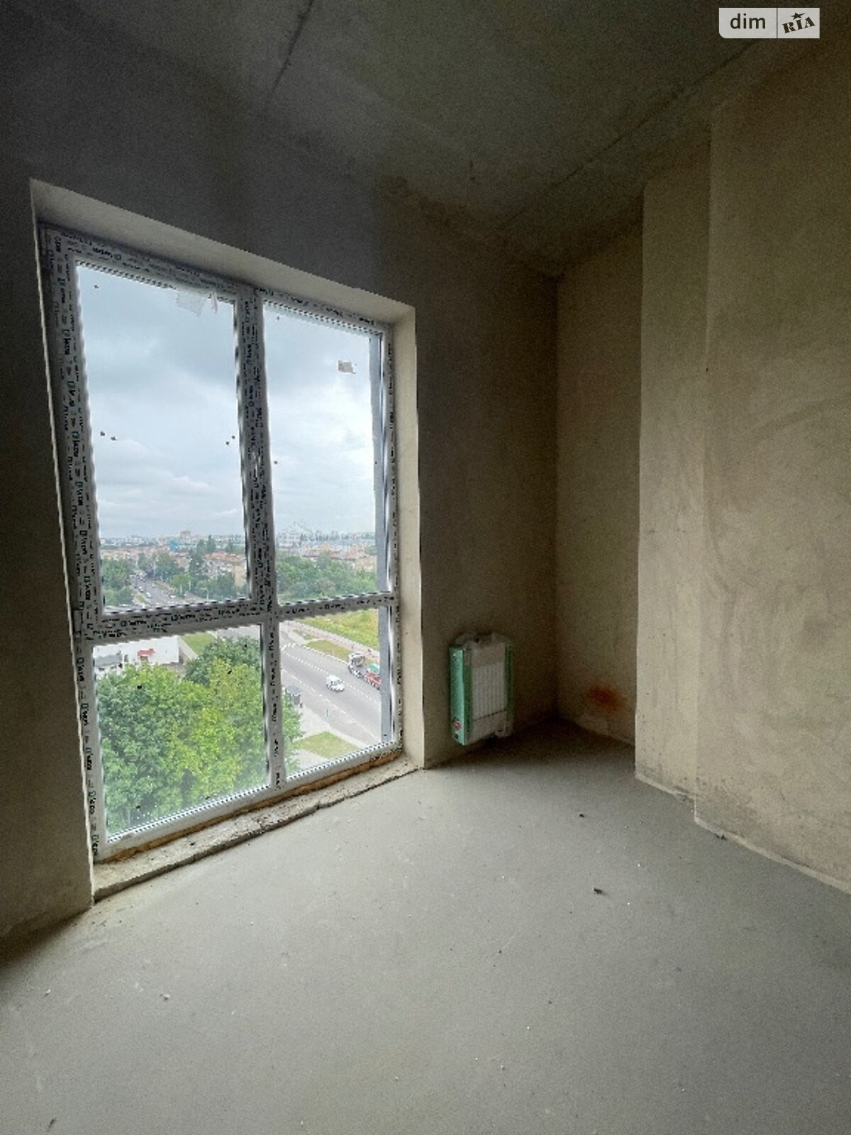 Продаж трикімнатної квартири в Рівному, на вул. Студентська, район Істамбул фото 1 Продаж трикімнатної квартири в Рівному, на вул. Студентська, район Істамбул фото 1