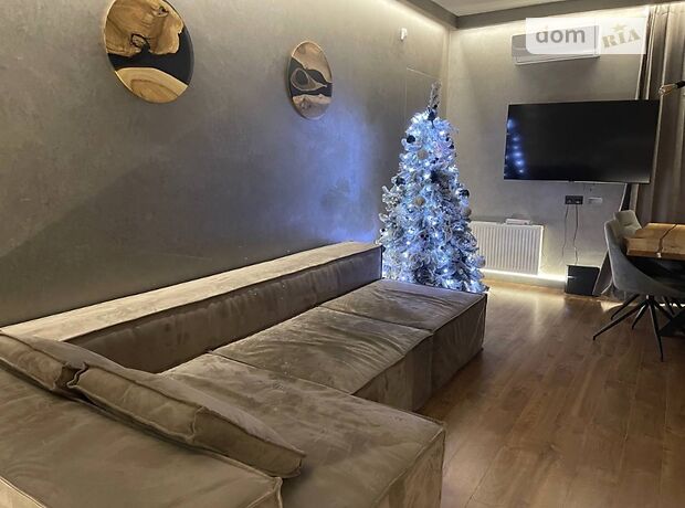 Продажа трехкомнатной квартиры в Ровно, на Чорновола В. вул. 89ж, район Истамбул фото 1 Продажа трехкомнатной квартиры в Ровно, на Чорновола В. вул. 89ж, район Истамбул фото 1