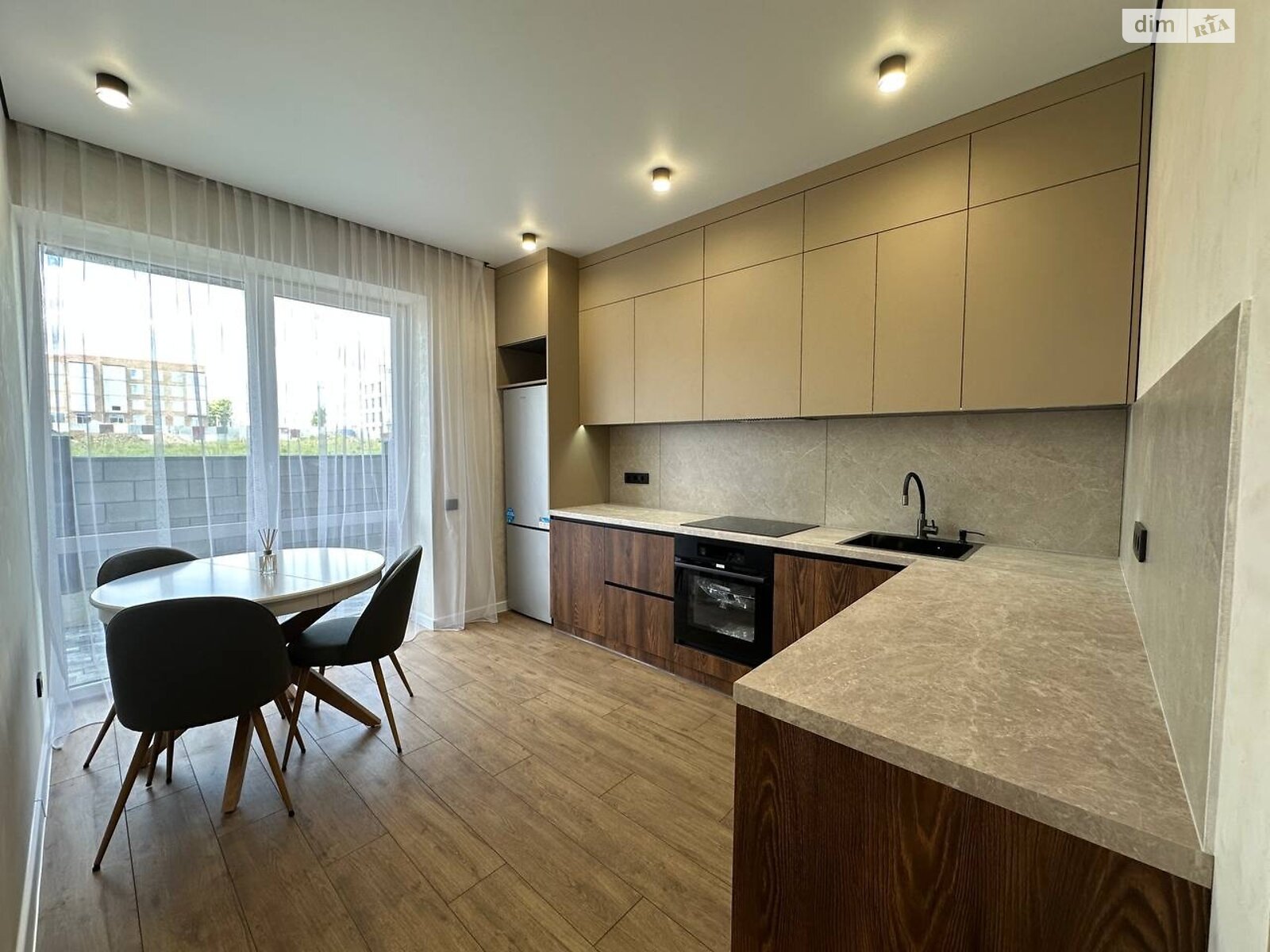 Продажа однокомнатной квартиры в Ровно, на мас. Чаривный, район Ленокомбинат фото 1