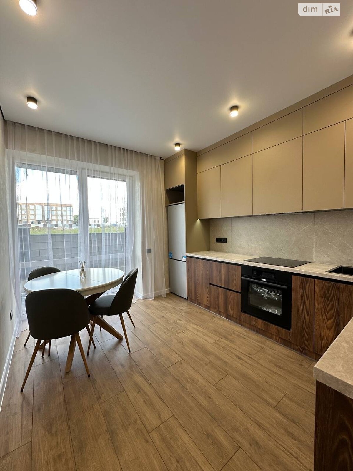 Продажа однокомнатной квартиры в Ровно, на мас. Чаривный, район Ленокомбинат фото 1