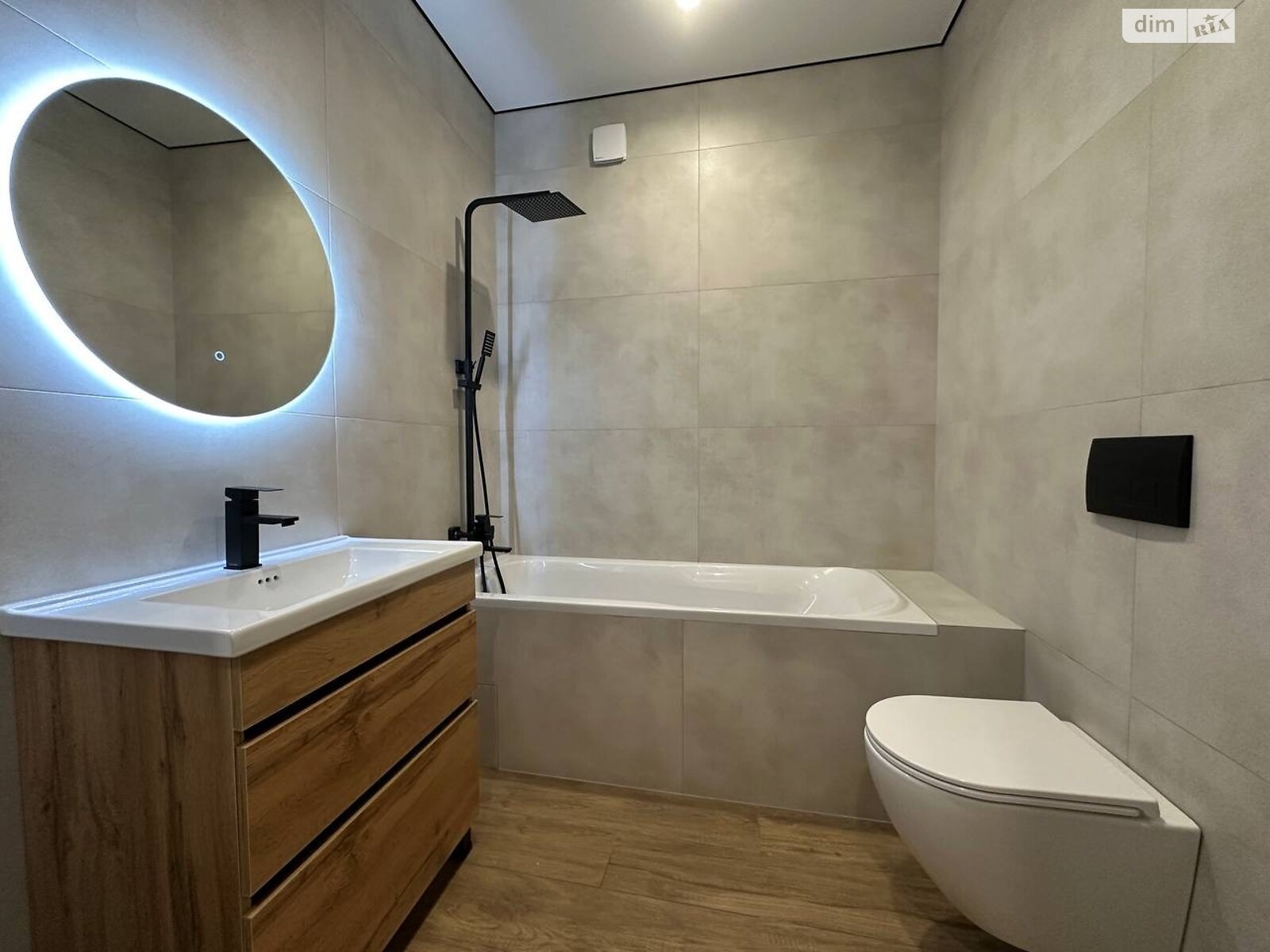 Продажа однокомнатной квартиры в Ровно, на мас. Чаривный, район Ленокомбинат фото 1