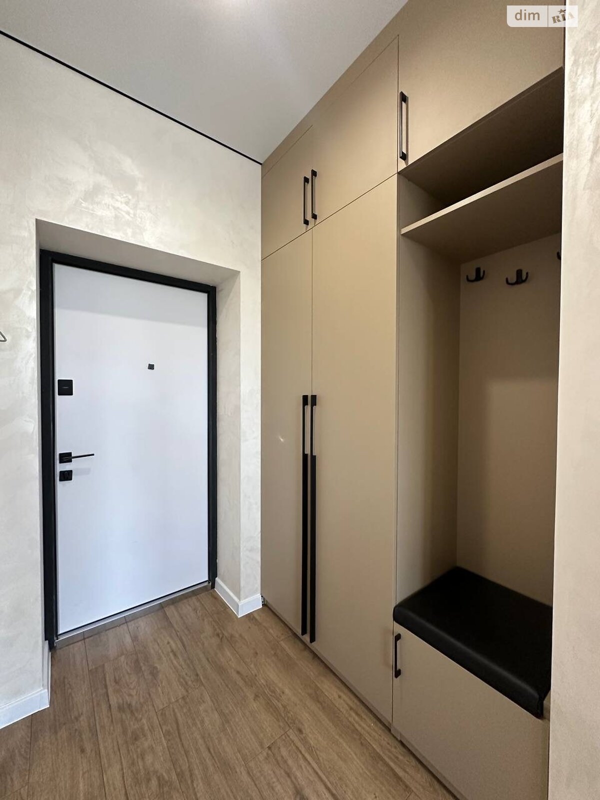 Продажа однокомнатной квартиры в Ровно, на мас. Чаривный, район Ленокомбинат фото 1