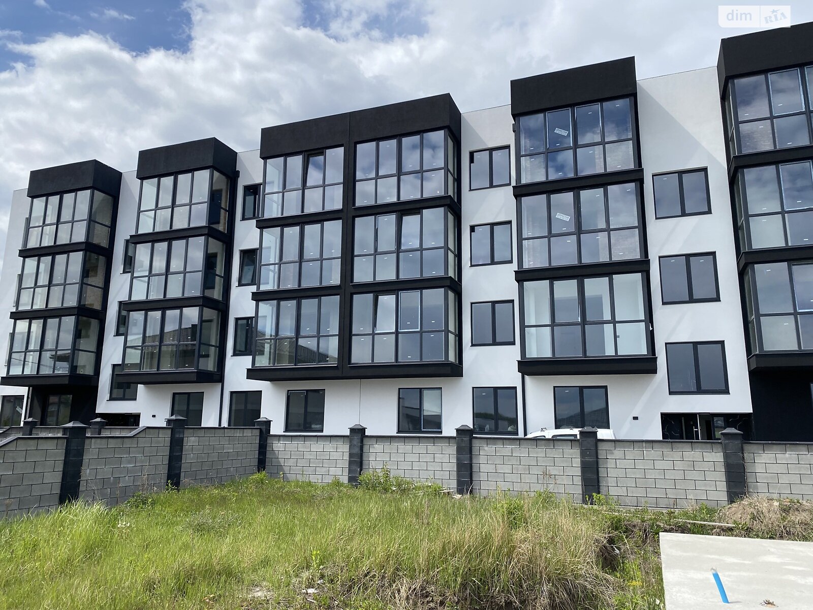 Продажа однокомнатной квартиры в Бармаках, на мас. Весенний 5, фото 1 Продажа однокомнатной квартиры в Бармаках, на мас. Весенний 5, фото 1