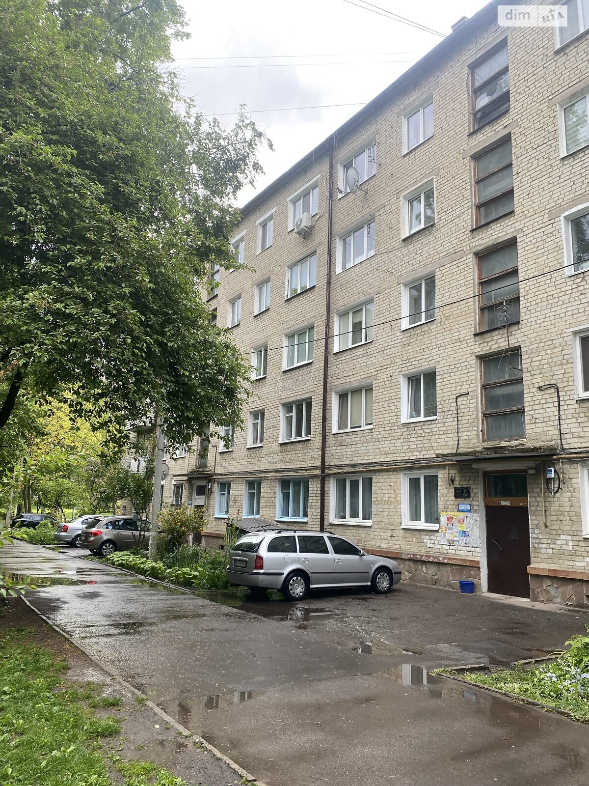 Продаж трикімнатної квартири в Рівному, на вул. Льонокомбінатівська 11, район Льонокомбінат фото 1 Продаж трикімнатної квартири в Рівному, на вул. Льонокомбінатівська 11, район Льонокомбінат фото 1